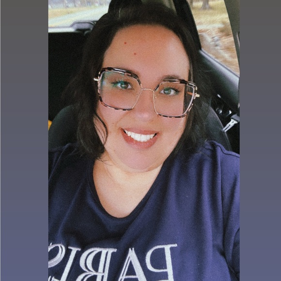 Hola! I’m Michelle, Level 2 Ambassador - 🌟 TOP RATED SELLER 🌟 Bundle & Save! - Picture 5 of 16